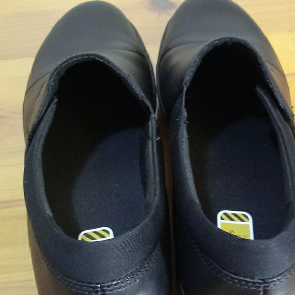 Clarks slip resistant black shoes size 9.5 - Picture 5 of 8